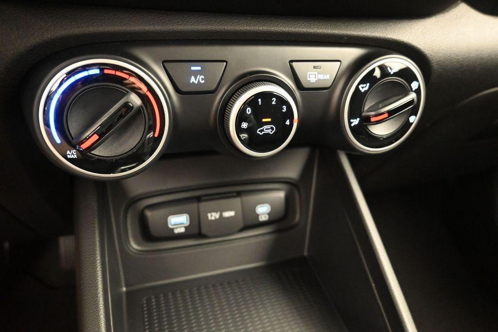 New 2026 Hyundai Venue SE FWD image 18