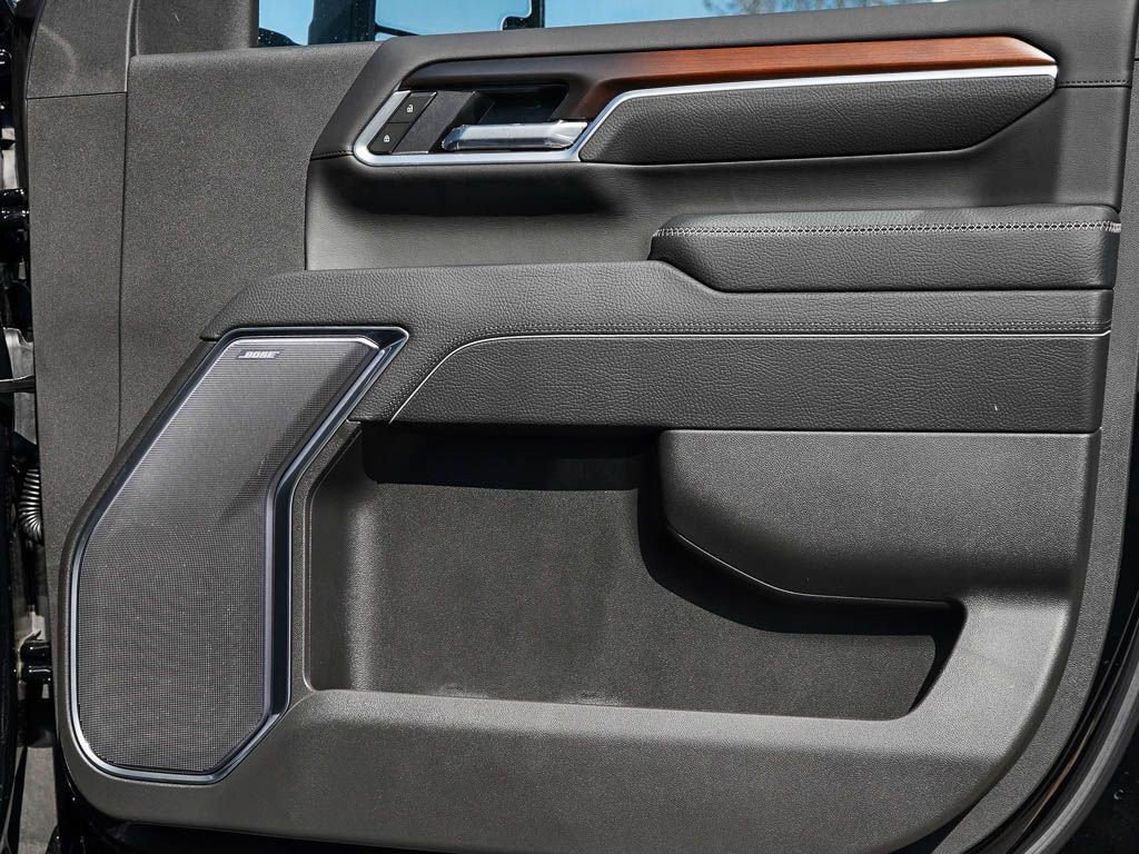 New 2025 GMC Sierra 3500 Denali w/ Denali Reserve Package image 8