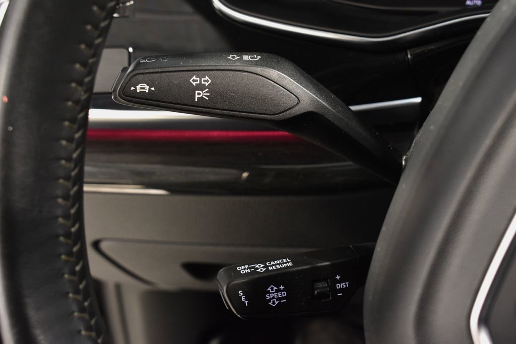 Used 2019 Audi Q8 Premium Plus w/ Premium Plus image 16