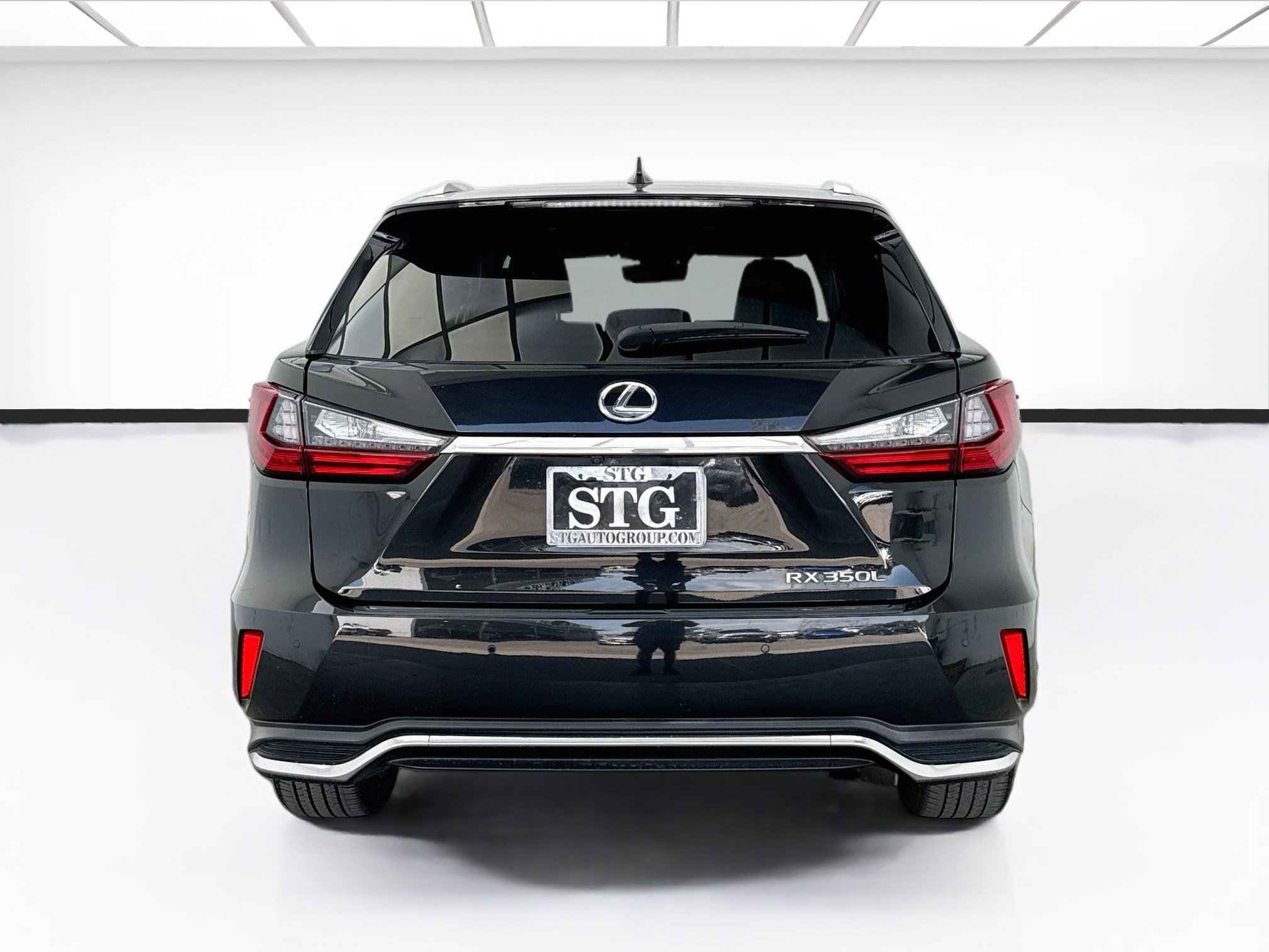Used 2019 Lexus RX 350L Luxury w/ Accessory Package FWD image 5
