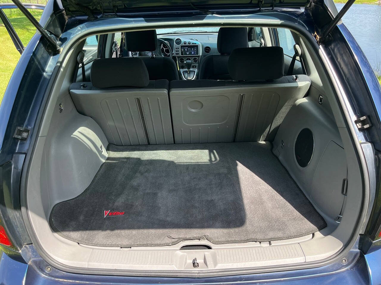 Used 2006 Pontiac Vibe w/ Sun And Sound Package FWD image 12