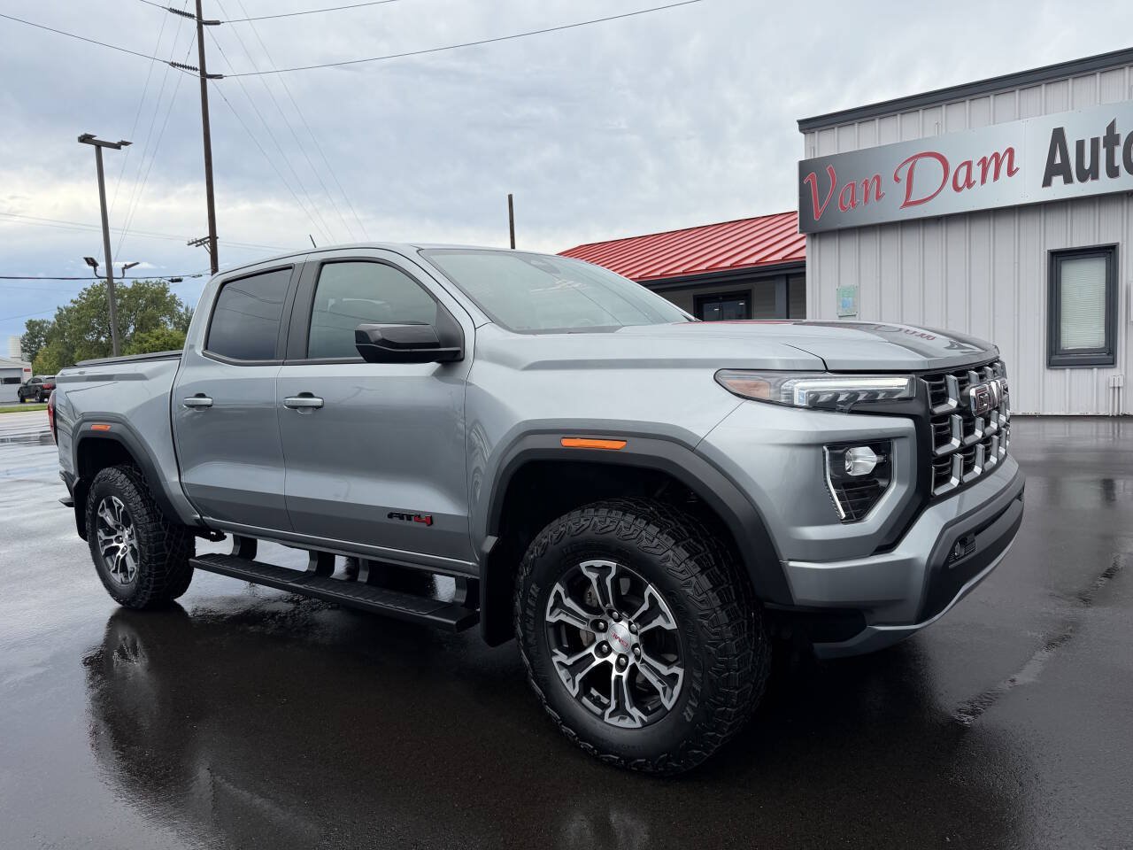 Used 2024 GMC Canyon AT4 w/ AT4 Premium Package AWD/4WD image 2