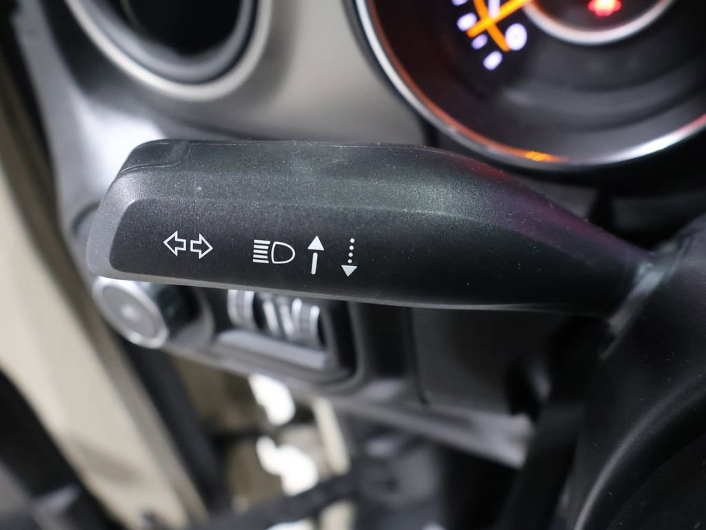 Used 2022 Jeep Wrangler Sport image 32