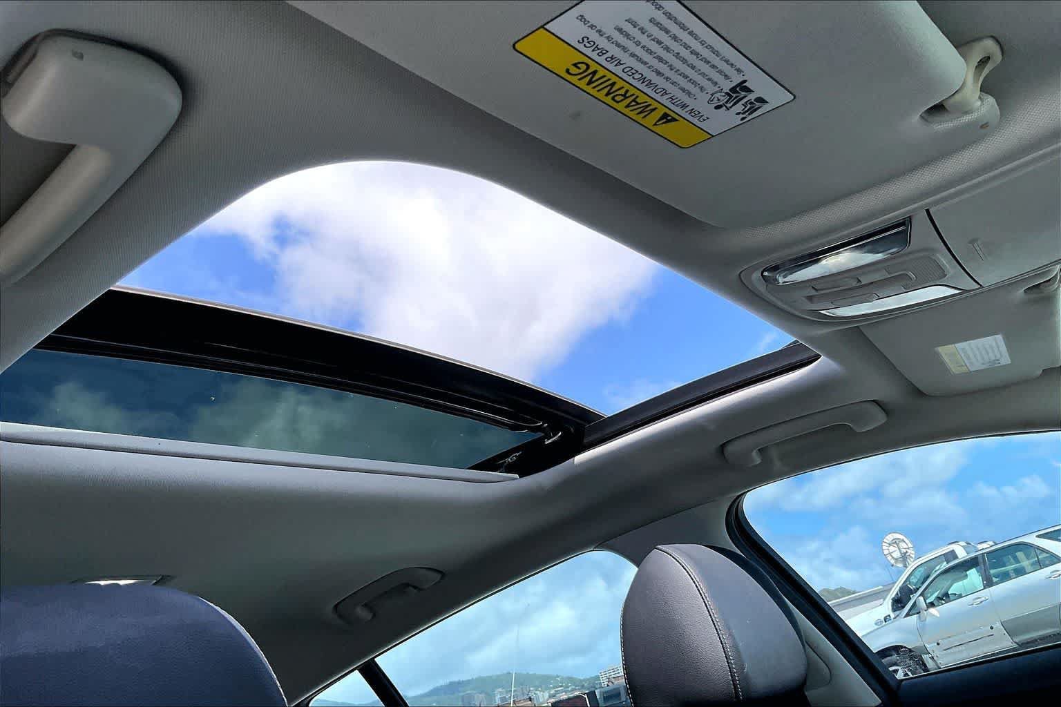 Used 2018 Kia Stinger Premium RWD image 30