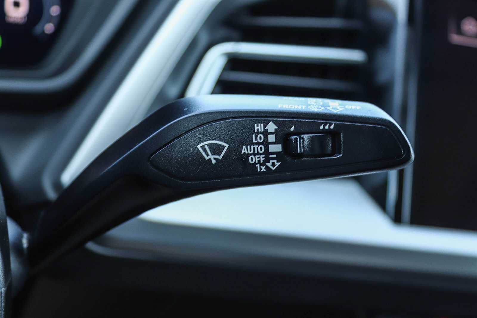 Used 2023 Audi Q4 e-tron Premium Plus w/ Premium Plus RWD image 32