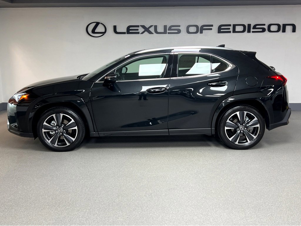 New 2025 Lexus UX 300h AWD image 4