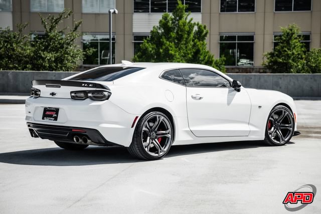 Used 2019 Chevrolet Camaro SS RWD image 5