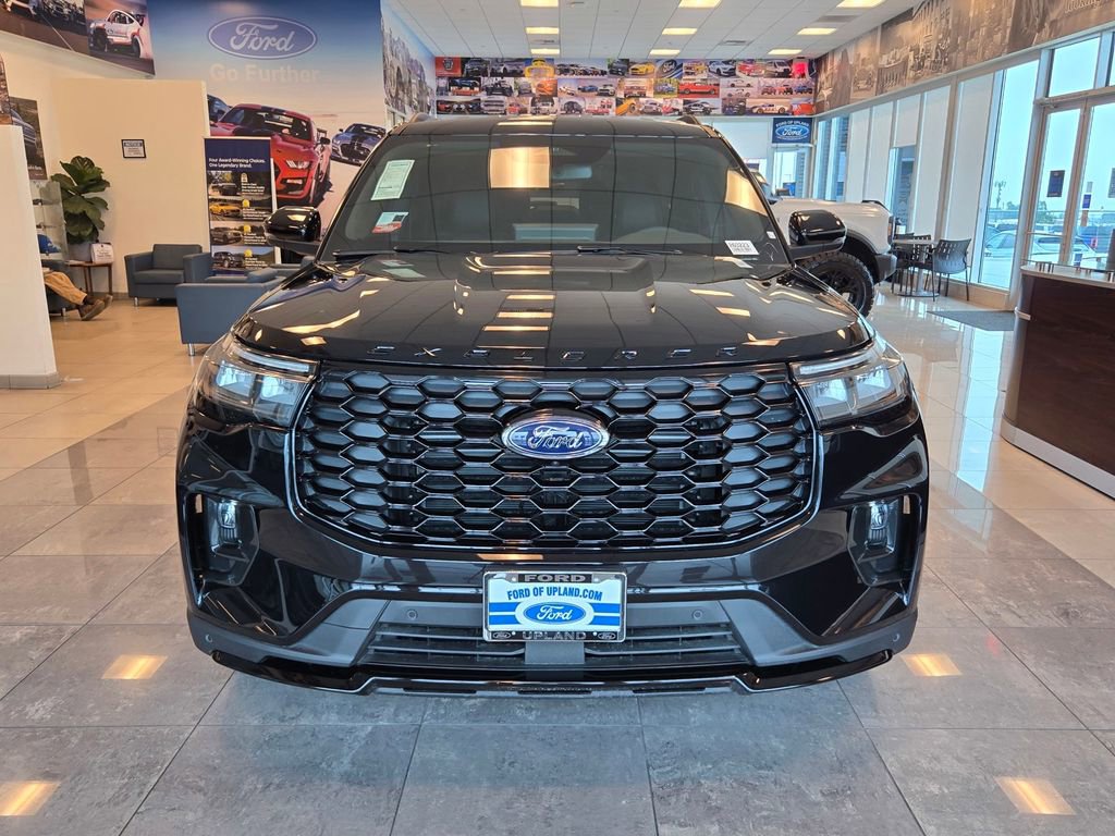New 2026 Ford Explorer ST-Line w/ ST-Line Street Pack image 2