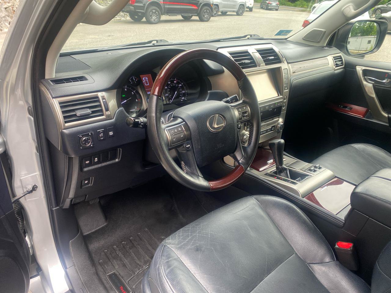 Used 2019 Lexus GX 460 Premium AWD/4WD image 26