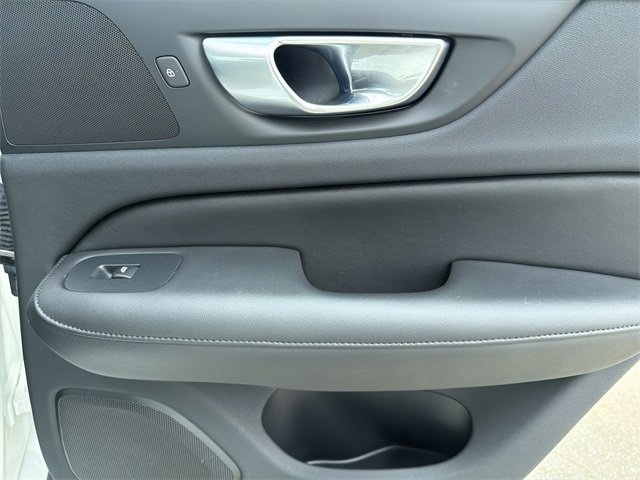 Used 2024 Volvo S60 B5 Plus image 36