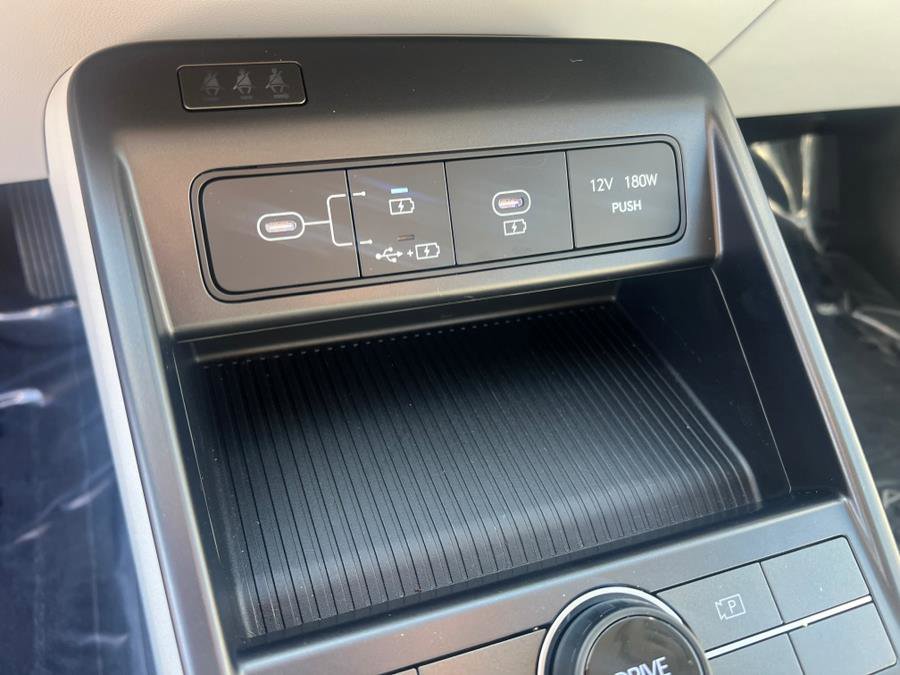 Used 2024 Hyundai Kona SE image 26