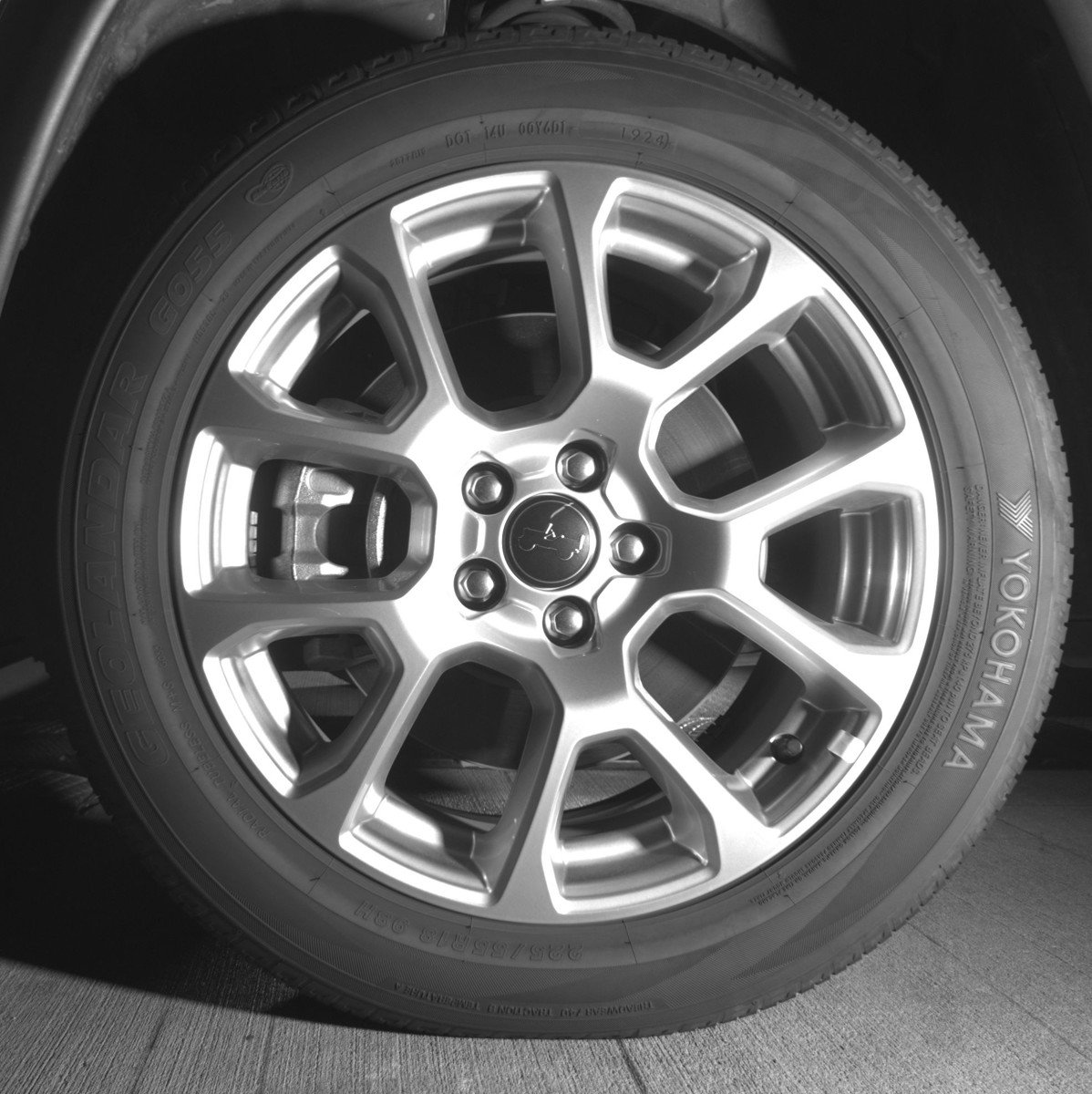 Used 2025 Jeep Compass Limited image 12