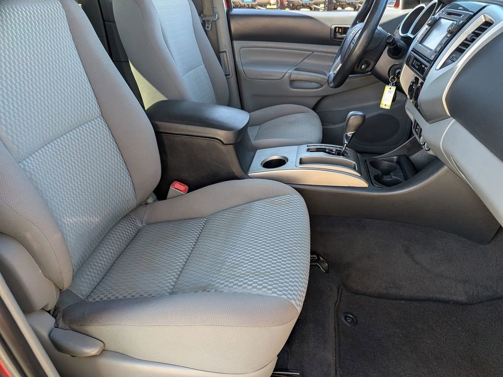 Used 2013 Toyota Tacoma PreRunner w/ SR5 Pkg RWD image 28