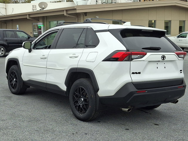 Used 2022 Toyota RAV4 XLE image 6