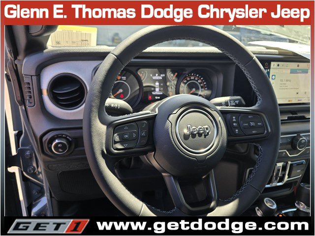 New 2026 Jeep Gladiator Sport AWD/4WD image 11