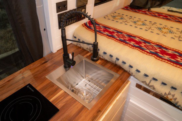 Used 2024 Mercedes-Benz Sprinter 2500 image 21