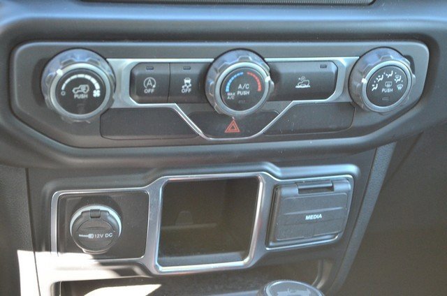 Used 2021 Jeep Wrangler Sport image 27