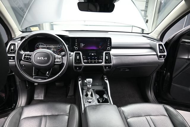 Used 2023 Kia Sorento S FWD image 17