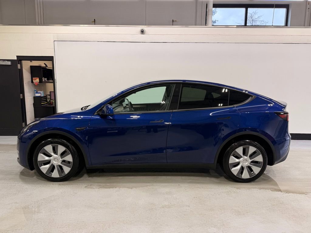 Used 2023 Tesla Model Y Long Range image 2