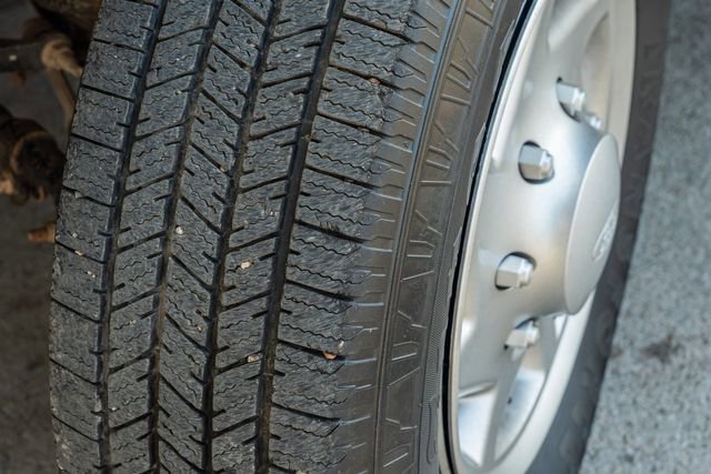 Used 2014 Ford E-350 and Econoline 350 XLT RWD image 16