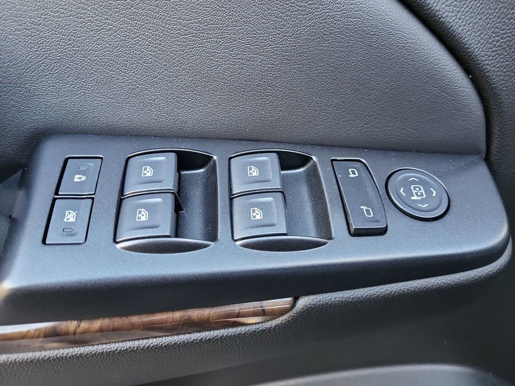 Used 2020 Chevrolet Tahoe LS w/ Enhanced Driver Alert Package image 11