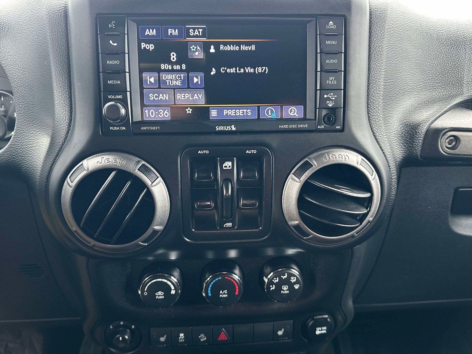 Used 2018 Jeep Wrangler Unlimited Sport S AWD/4WD image 8