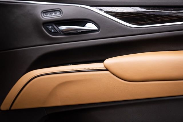 Used 2021 Cadillac Escalade ESV Premium Luxury image 33