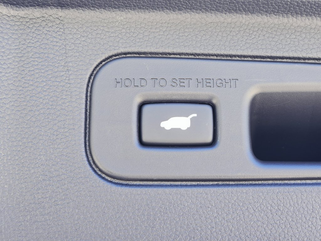 Certified 2025 Honda Pilot Touring image 20