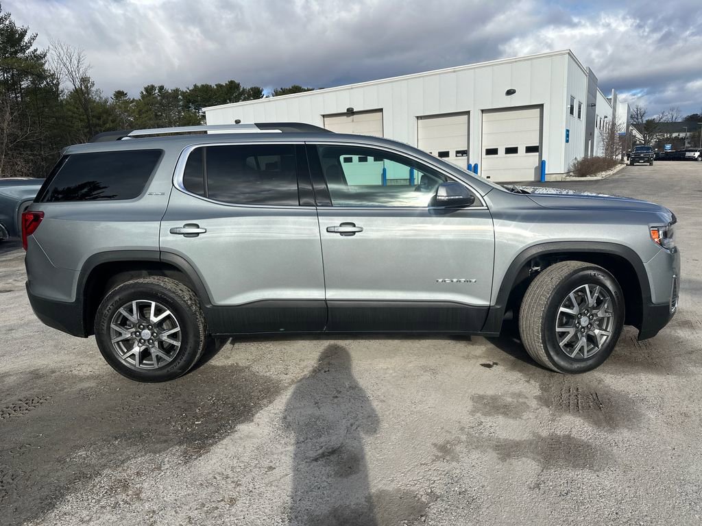 Used 2023 GMC Acadia SLE w/ Driver Convenience Package image 6