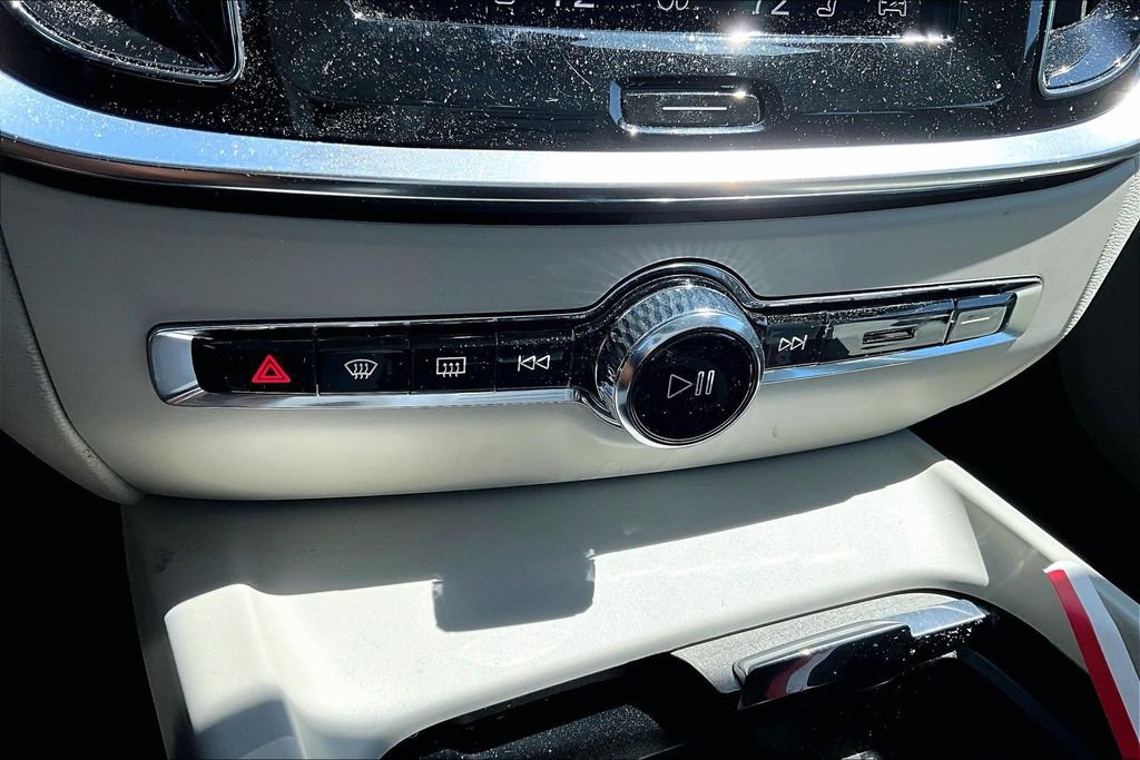 Used 2024 Volvo S60 B5 Ultimate w/ Climate Package image 24