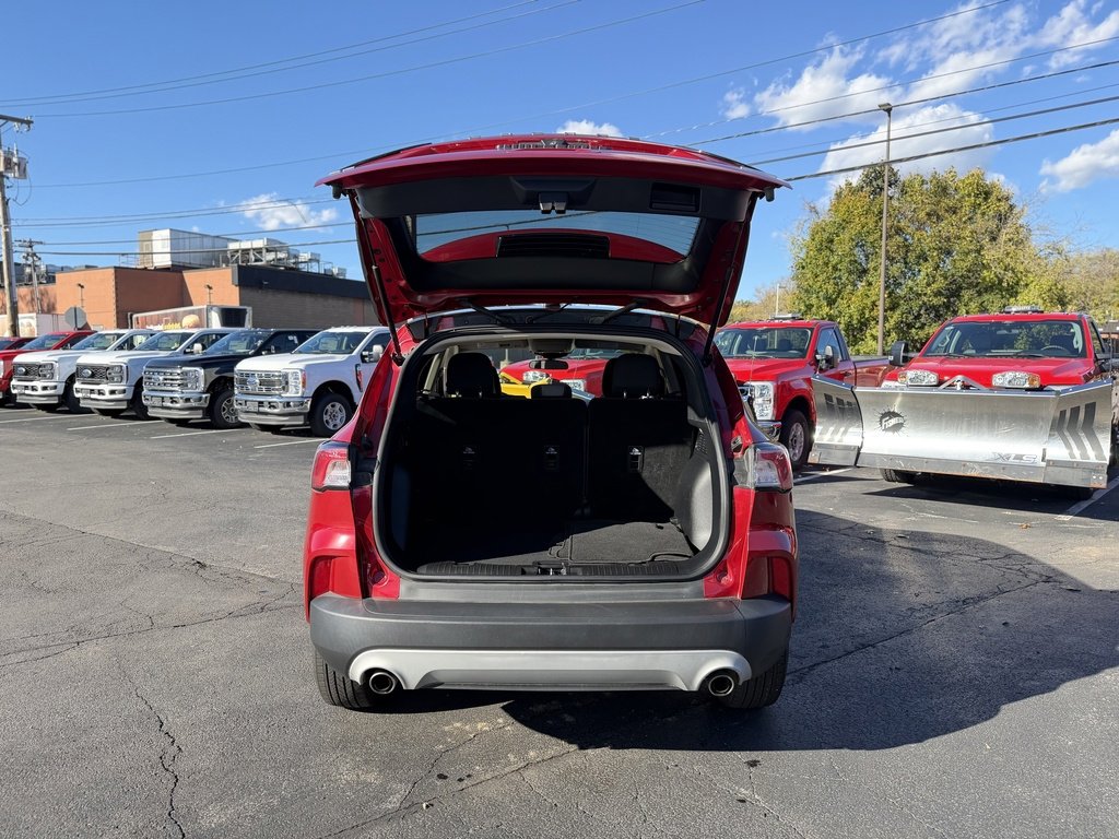 Used 2020 Ford Escape SE image 5