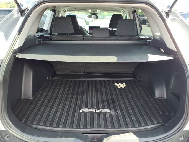Used 2024 Toyota RAV4 LE AWD/4WD image 29