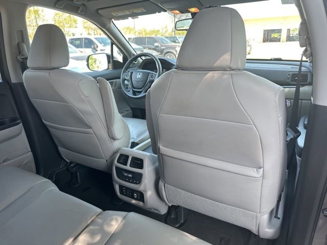 Used 2017 Honda Pilot Touring image 32