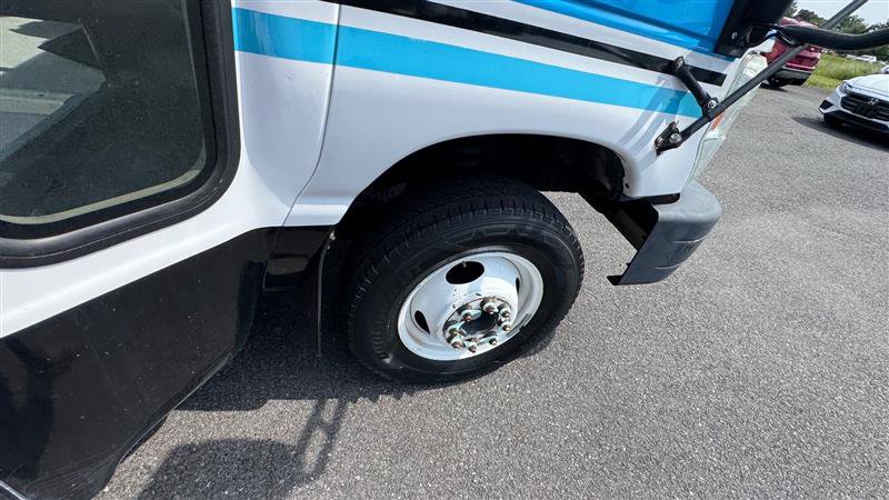Used 2014 Ford E-450 and Econoline 450 Super Duty w/ Shuttle Bus Prep Package RWD image 28