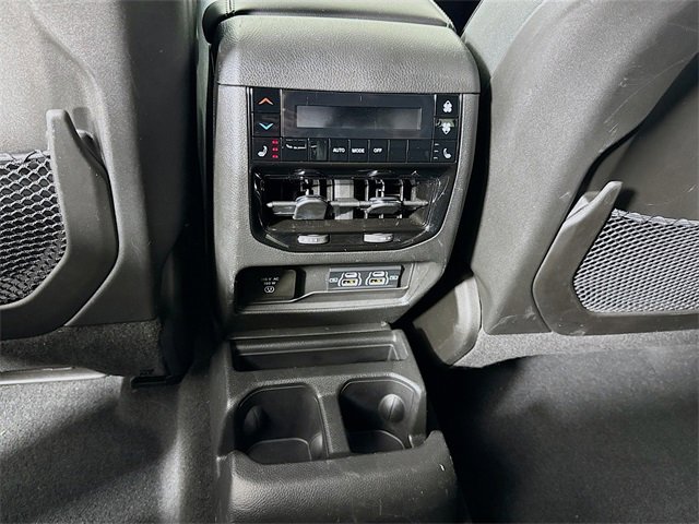 Used 2024 Jeep Grand Cherokee L Limited image 24