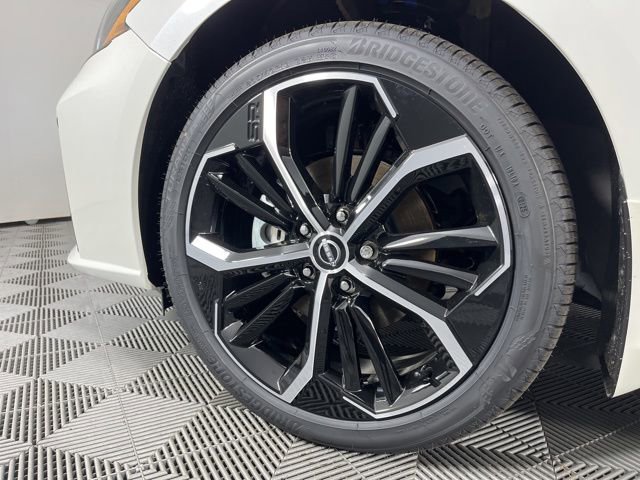 New 2025 Nissan Altima 2.5 SR w/ SR Premium Package image 12