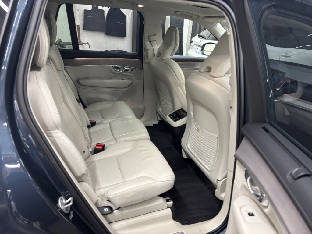 Certified 2026 Volvo XC90 B6 Ultra AWD/4WD image 18