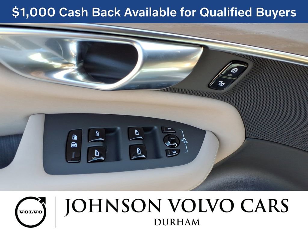 New 2026 Volvo XC90 B6 Plus w/ Protection Package Premier image 11