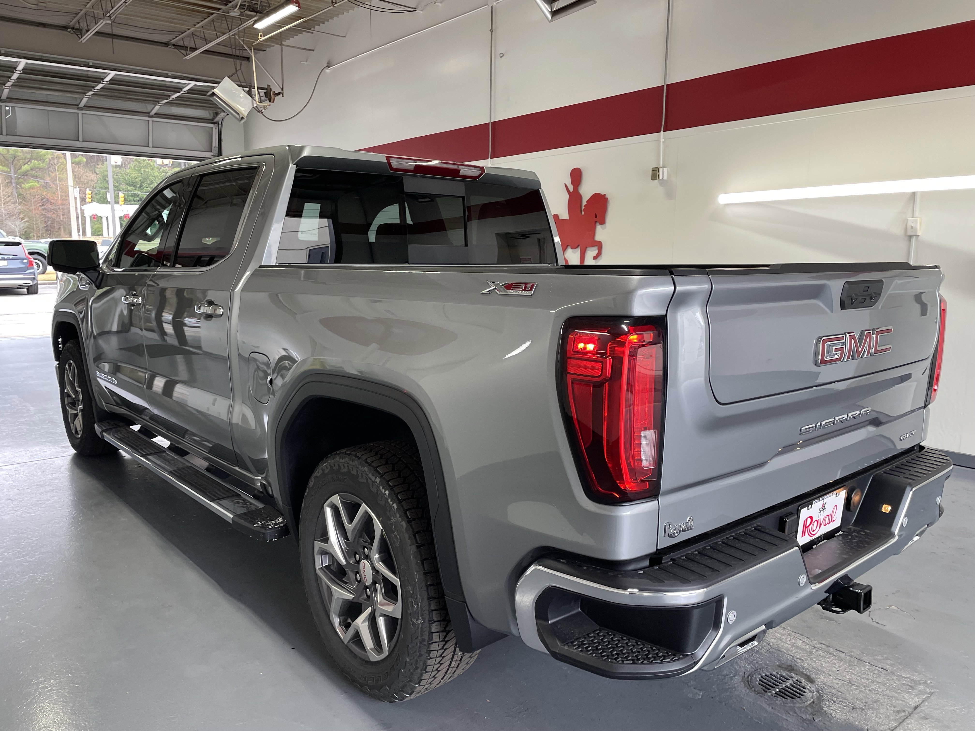 New 2026 GMC Sierra 1500 SLT w/ SLT Premium Plus Package image 6