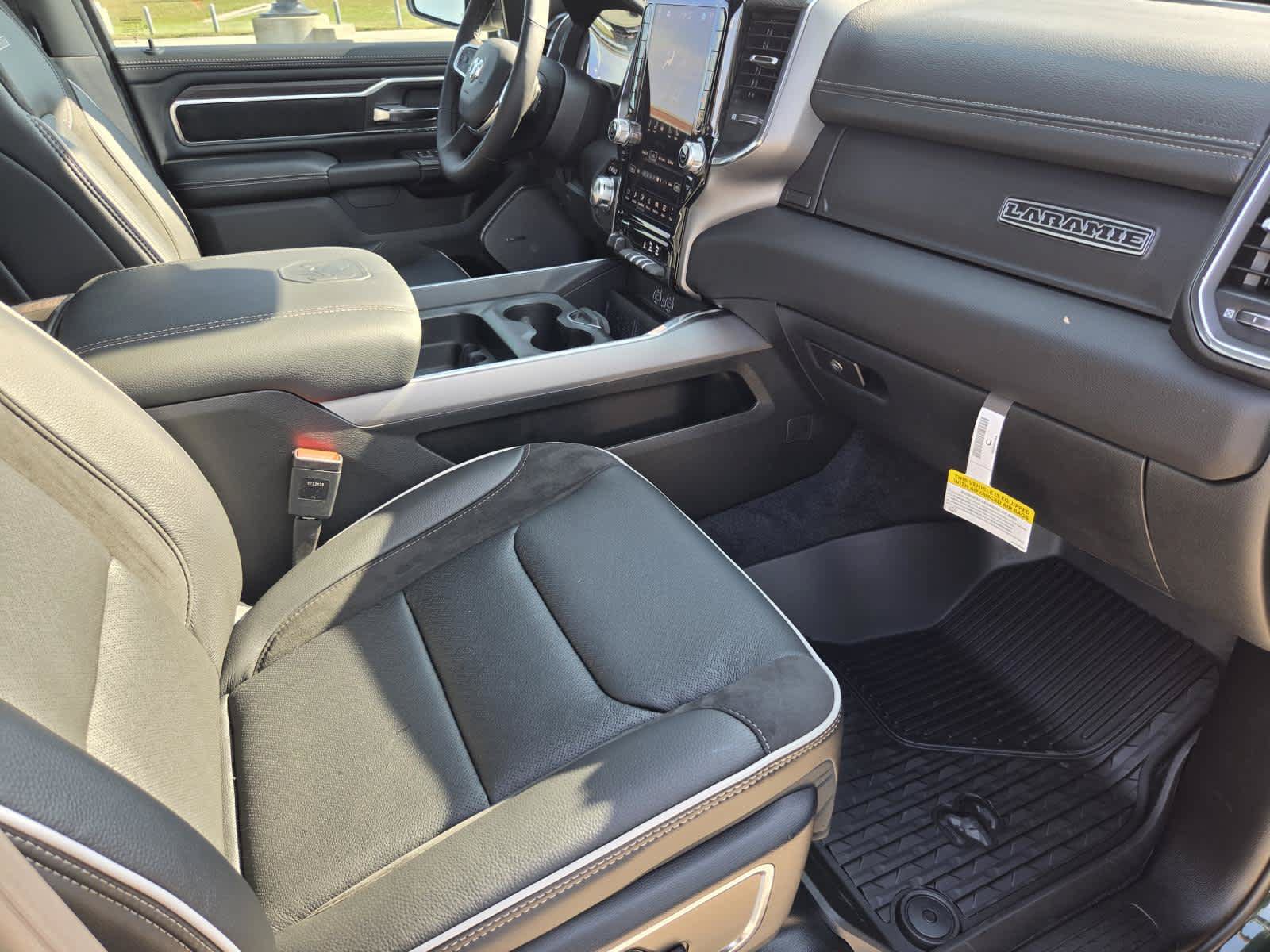 New 2027 RAM 1500 Laramie w/ Night Edition AWD/4WD image 9