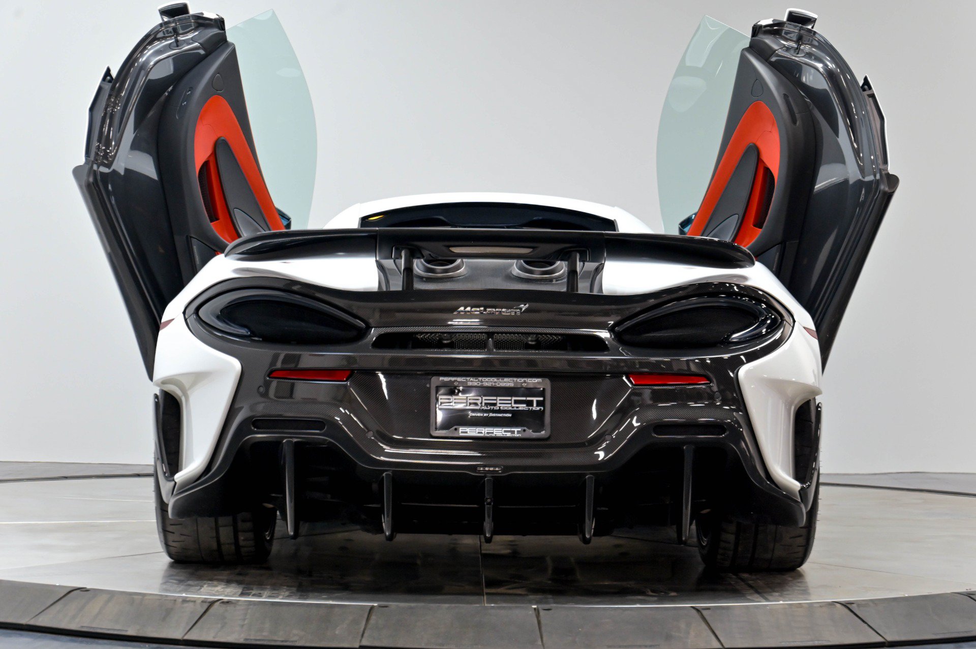 Used 2019 McLaren 600LT RWD image 37