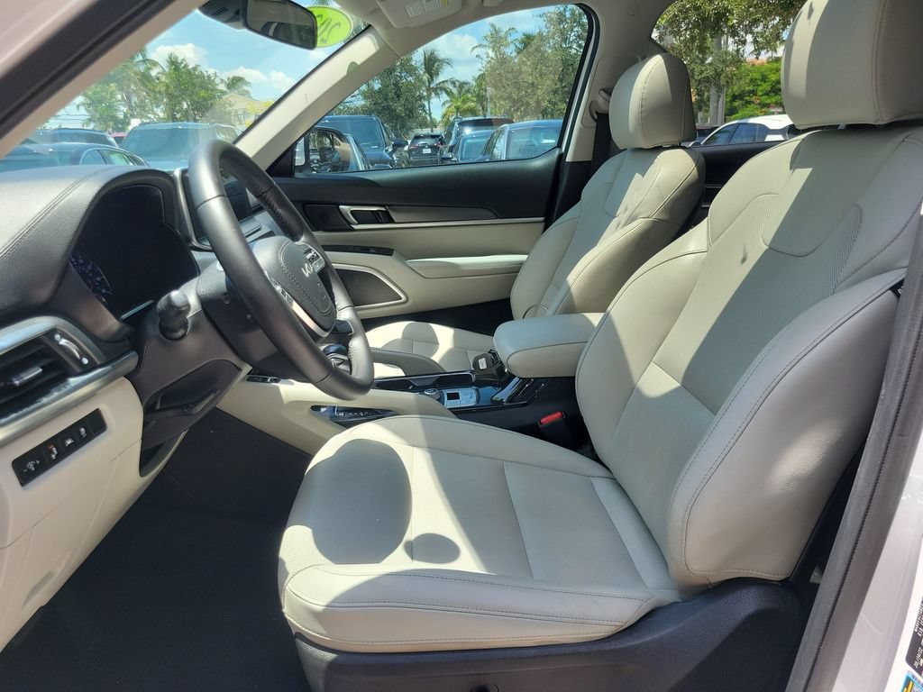 Used 2022 Kia Telluride S FWD image 14