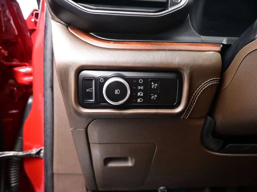 Used 2024 Ford Explorer King Ranch w/ Technology Package image 12