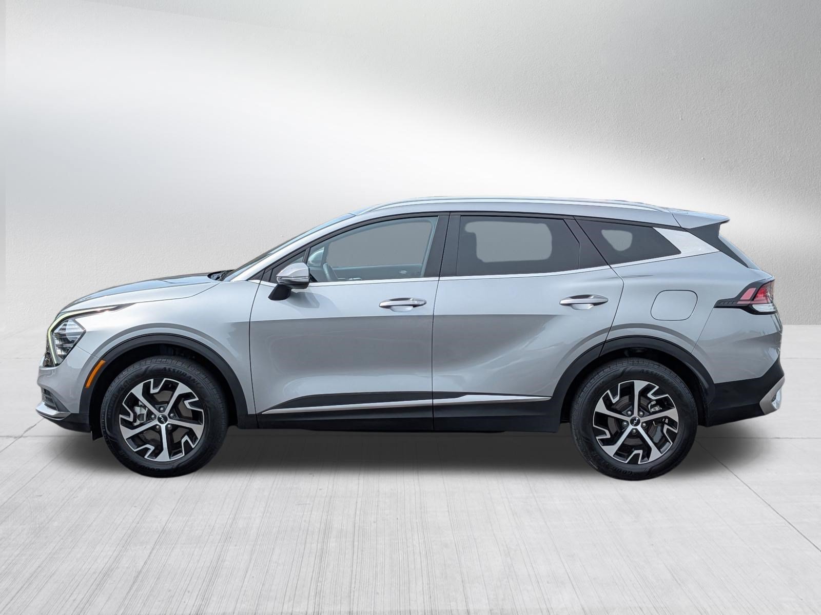 Certified 2024 Kia Sportage EX AWD/4WD image 4