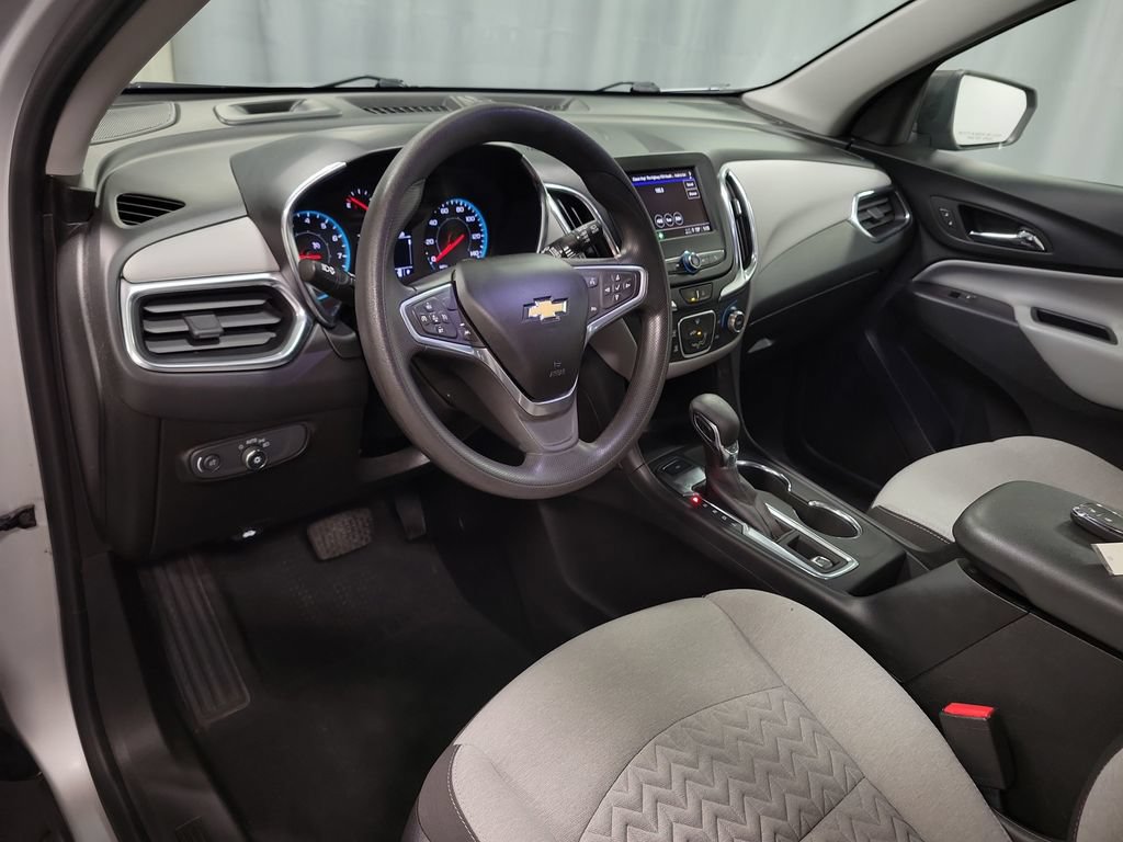Used 2022 Chevrolet Equinox LS w/ LPO, Floor Liner Package AWD/4WD image 16