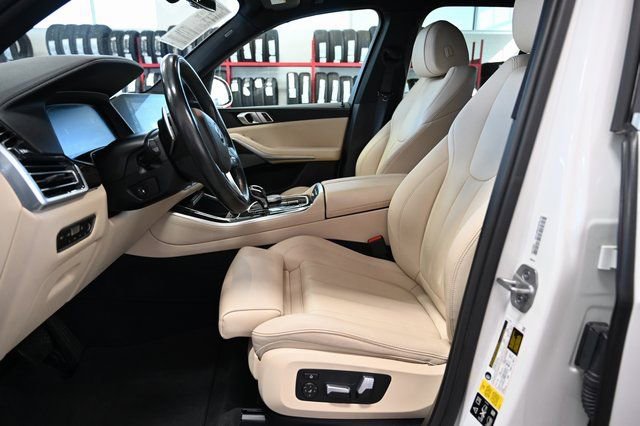 Used 2021 BMW X5 xDrive40i w/ Premium Package image 10