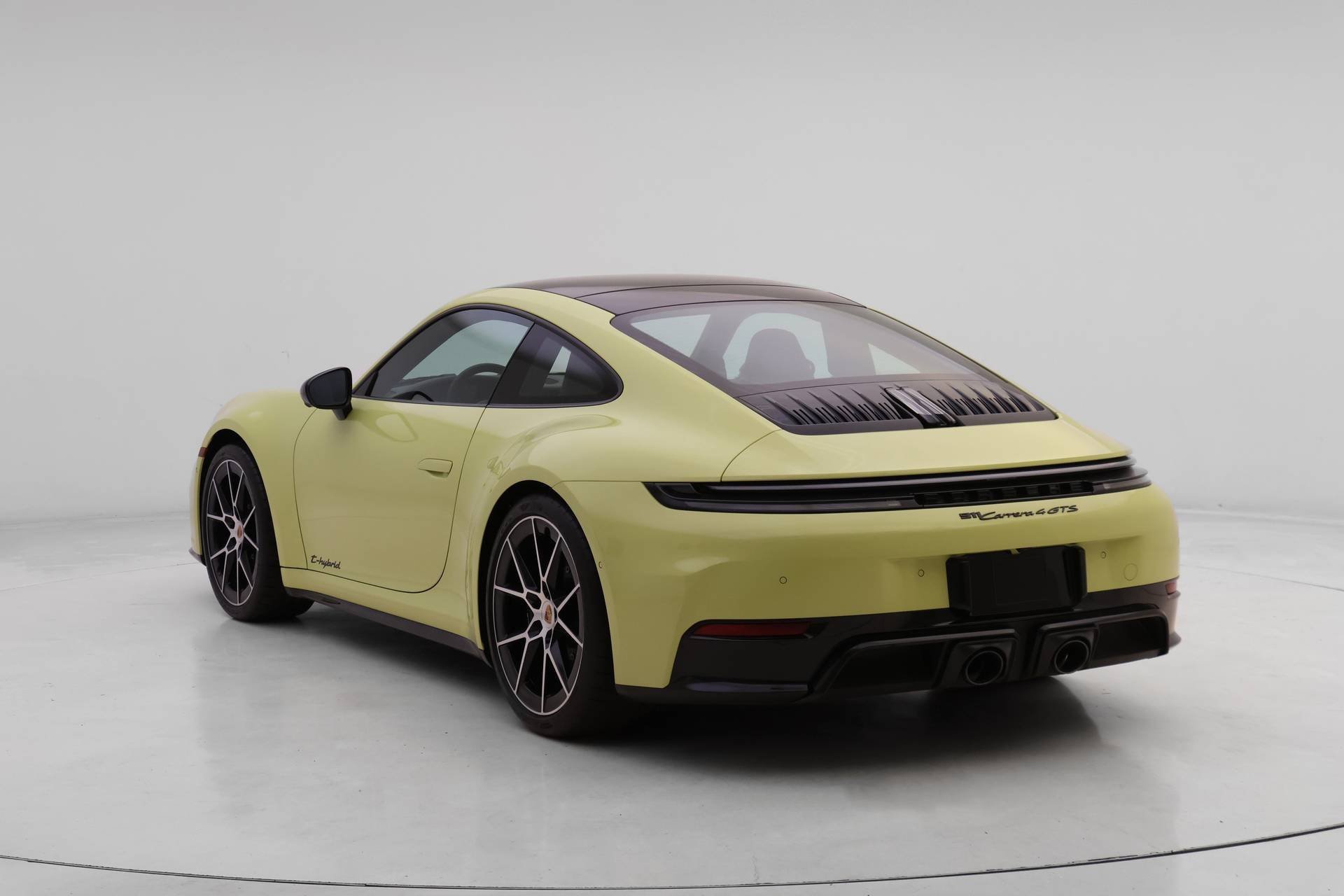 Certified 2025 Porsche 911 Carrera 4 GTS image 3