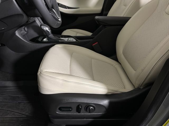 Used 2023 Buick Encore GX Essence w/ Advanced Technology Package AWD/4WD image 34