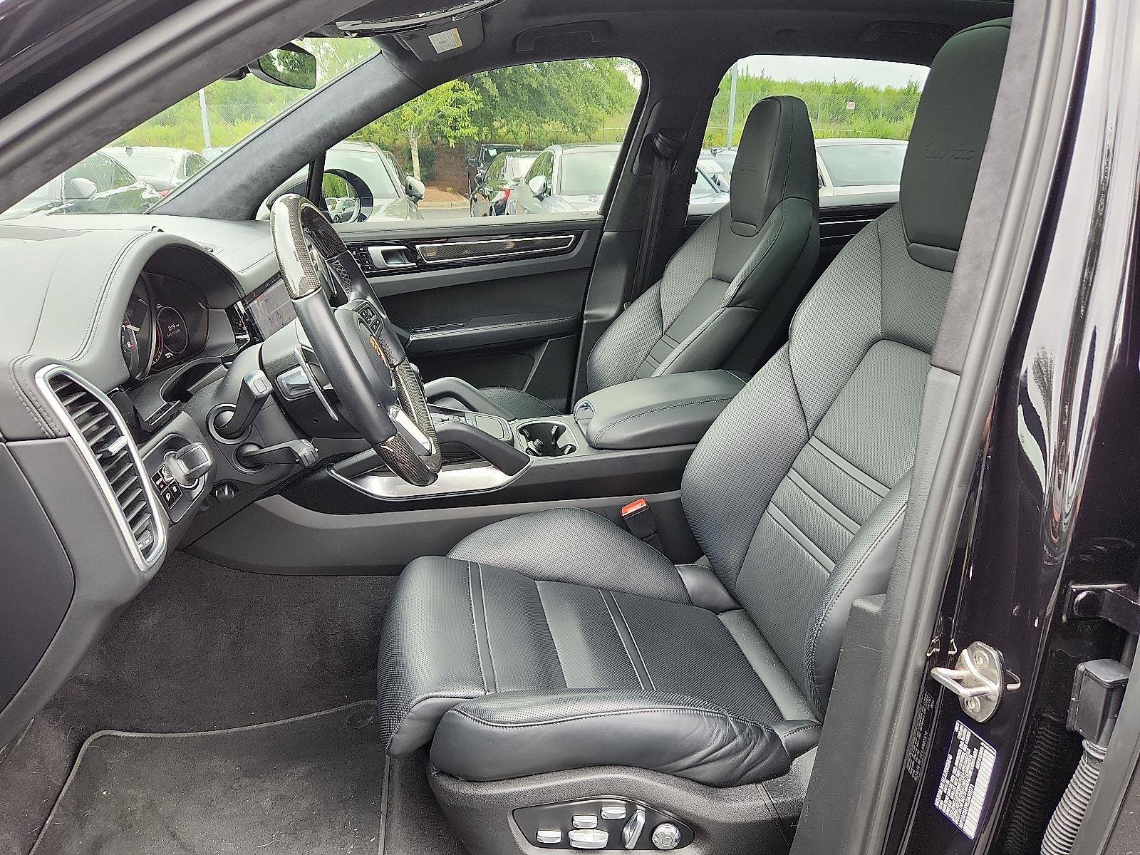 Used 2020 Porsche Cayenne Turbo image 12
