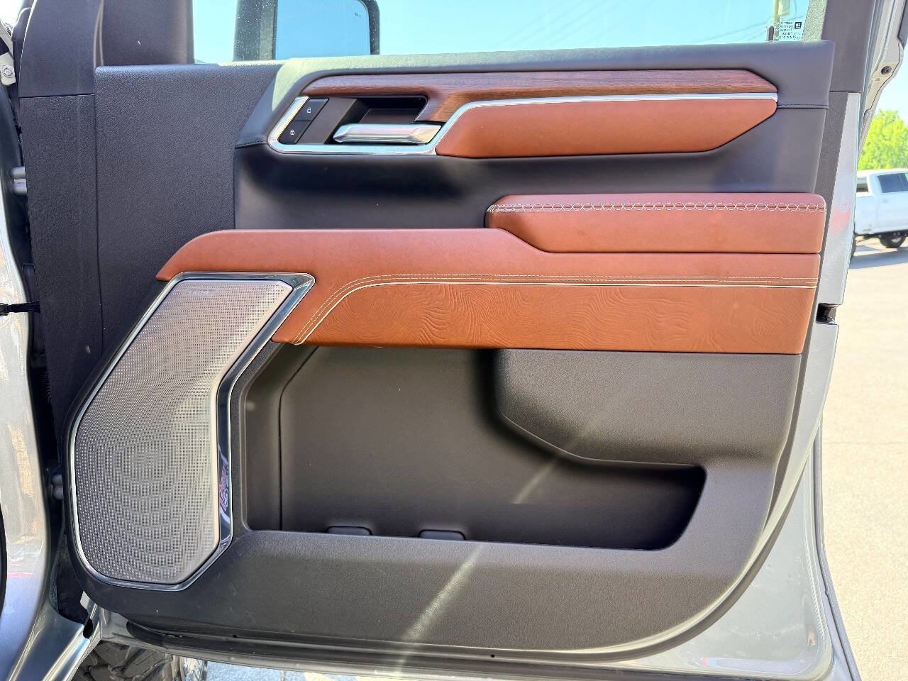 Used 2024 GMC Sierra 3500 Denali Ultimate AWD/4WD image 43